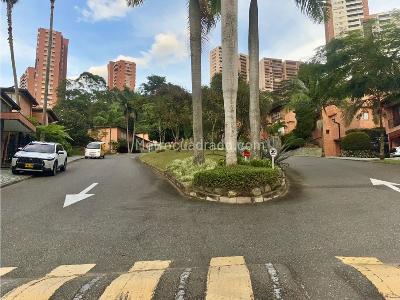 Casa de 3 alcobas en venta en Suroriente, Medellín, 293 m² · foto 3 de 20