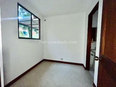 Casa de 3 alcobas en venta en Suroriente, Medellín, 293 m² · foto 16 de 20