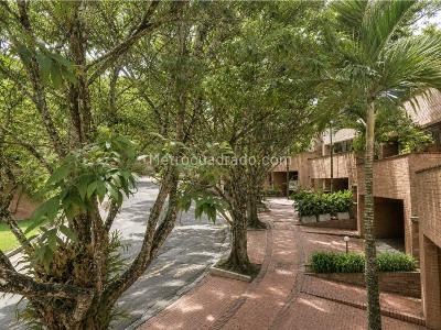 Casa de 3 alcobas en venta en Suroriente, Envigado, 291 m² · foto 19 de 20