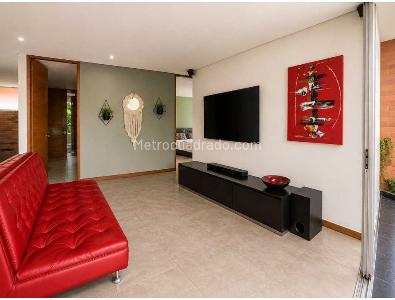 Apartamento de 2 alcobas en venta en El Poblado El Tesoro, Medellín, 118 m² · foto 10 de 20
