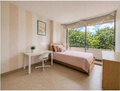 Apartamento de 2 alcobas en venta en El Poblado El Tesoro, Medellín, 118 m² · foto 14 de 20