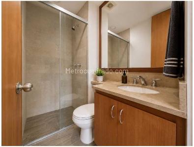 Apartamento de 2 alcobas en venta en El Poblado El Tesoro, Medellín, 118 m² · foto 16 de 20