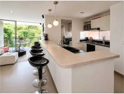 Apartamento de 2 alcobas en venta en El Poblado El Tesoro, Medellín, 118 m² · foto 8 de 20
