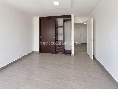 Apartamento de 3 alcobas en venta en Suroriente, Sabaneta, 207 m² · foto 13 de 19
