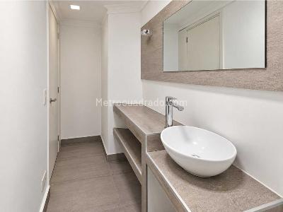 Apartamento de 3 alcobas en venta en Suroriente, Sabaneta, 207 m² · foto 15 de 19