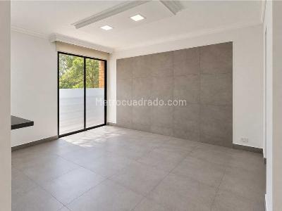 Apartamento de 3 alcobas en venta en Suroriente, Sabaneta, 207 m² · foto 3 de 19