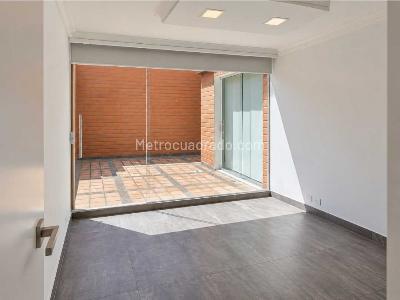 Apartamento de 3 alcobas en venta en Suroriente, Sabaneta, 207 m² · foto 5 de 19