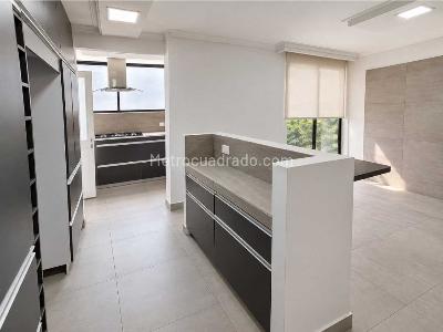 Apartamento de 3 alcobas en venta en Suroriente, Sabaneta, 207 m² · foto 9 de 19