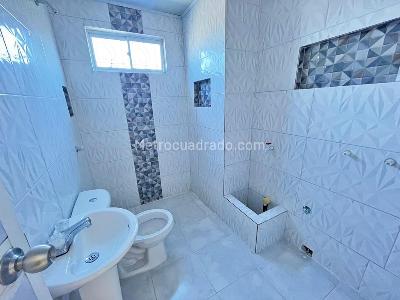 Casa de 5 alcobas en venta en Kennedy, Barranquilla, 340 m² · foto 14 de 20