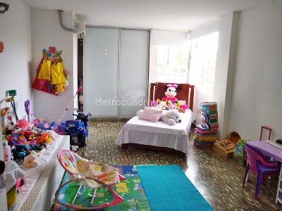Apartamento de 3 alcobas en venta en Prado Viejo, Barranquilla, 196 m² · foto 10 de 12