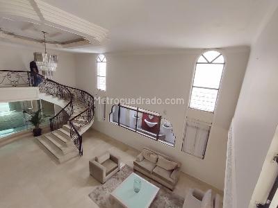 Casa de 5 alcobas en venta en Altos De Riomar, Barranquilla, 550 m² · foto 2 de 20