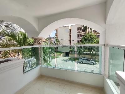 Casa de 5 alcobas en venta en Altos De Riomar, Barranquilla, 550 m² · foto 8 de 20