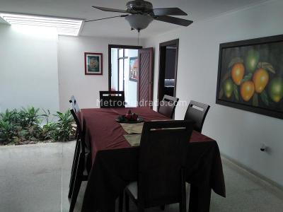 Casa de 4 alcobas en venta en Riomar, Barranquilla, 323 m² · foto 4 de 18