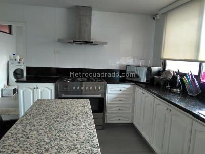 Apartamento de 3 alcobas en venta en Alto Prado, Barranquilla, 238 m² · foto 4 de 12
