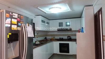 Casa de 5 alcobas en venta en San Vicente, Barranquilla, 425 m² · foto 7 de 14