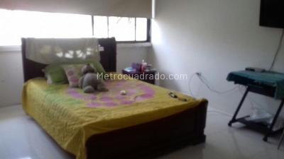 Casa de 5 alcobas en venta en San Vicente, Barranquilla, 425 m² · foto 12 de 14