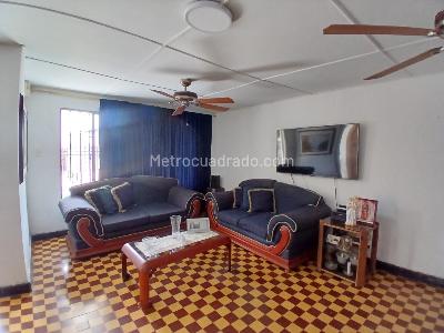 Casa de 3 alcobas en venta en Las Mercedes, Barranquilla, 141 m² · foto 2 de 14