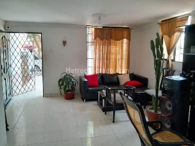 Casa en venta en Modelo, Barranquilla · foto 2 de 12