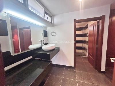 Apartamento de 3 alcobas en venta en Alto Prado, Barranquilla, 253 m² · foto 2 de 20