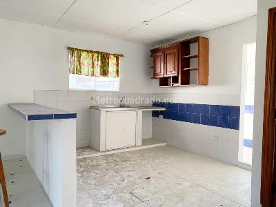 Apartamento de 2 alcobas en arriendo en Chiquinquira (Suroriente), Barranquilla, 58 m² · foto 4 de 10
