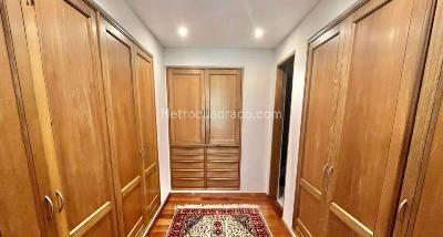 Apartamento de 3 alcobas en venta en Los Rosales Emaus, Bogotá, 231 m² · foto 14 de 20
