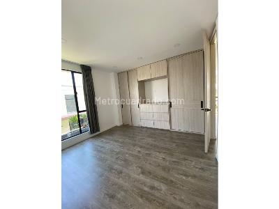 Casa de 5 alcobas en venta en Autonorte, Chía, 420 m² · foto 9 de 20