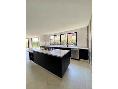 Casa de 5 alcobas en venta en Autonorte, Chía, 420 m² · foto 12 de 20