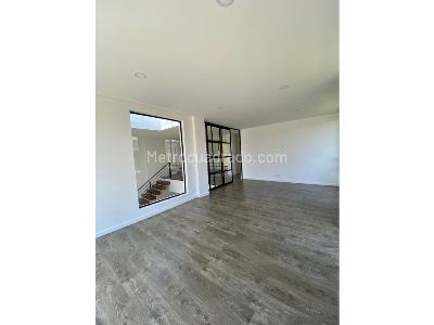 Casa de 5 alcobas en venta en Autonorte, Chía, 420 m² · foto 19 de 20