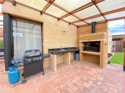 Casa de 4 alcobas en venta en Carreton, Cajicá, 284 m² · foto 9 de 20