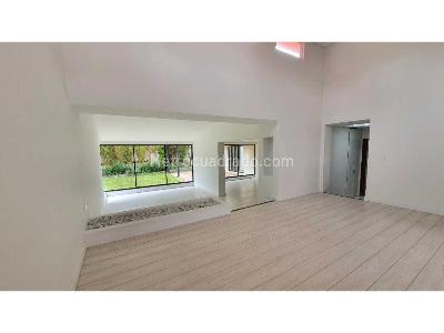 Casa en Arriendo, Santa Barbara, Bogotá D.C.