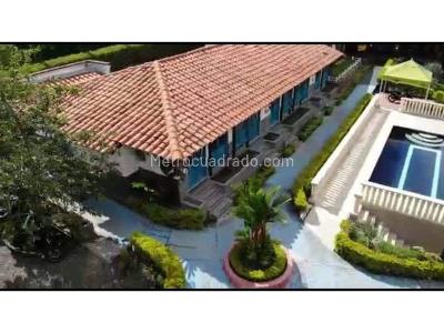 Casa de 5 alcobas en venta en Armenia, Armenia, 650 m² · foto 2 de 12