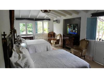 Casa de 5 alcobas en venta en Armenia, Armenia, 650 m² · foto 11 de 12