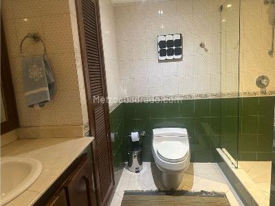 Apartamento de 3 alcobas en venta en Chico Navarra, Bogotá, 213 m² · foto 12 de 17