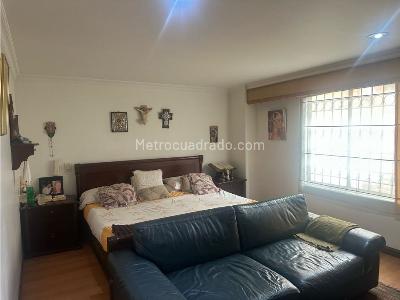 Apartamento de 3 alcobas en venta en Chico Navarra, Bogotá, 213 m² · foto 14 de 17