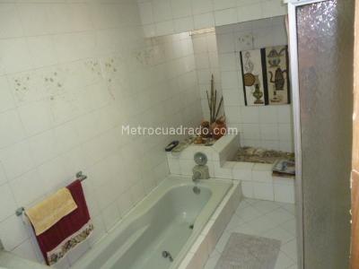 Casa de 4 alcobas en venta en San Vicente, Barranquilla, 600 m² · foto 8 de 16