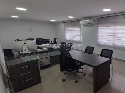 Casa de 4 alcobas en venta en Granadillo, Barranquilla, 812 m² · foto 2 de 9
