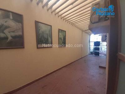 Casa de 5 alcobas en venta en Altos De Riomar, Barranquilla, 607 m² · foto 3 de 20