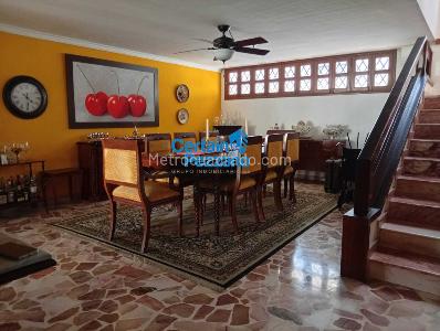 Casa de 4 alcobas en venta en Altos De Riomar, Barranquilla, 368 m² · foto 2 de 20