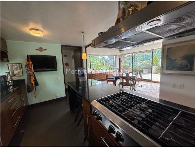 Apartamento de 3 alcobas en venta en Chico El Refugio, Bogotá, 365 m² · foto 10 de 20