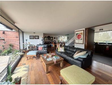 Apartamento de 3 alcobas en venta en Chico El Refugio, Bogotá, 365 m² · foto 2 de 20