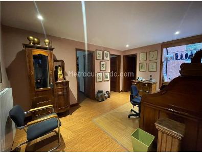 Apartamento de 3 alcobas en venta en Rosales Bellavista, Bogotá, 218 m² · foto 7 de 20