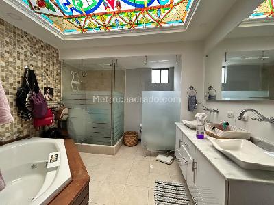 Apartamento de 4 alcobas en venta en Los Rosales Emaus, Bogotá, 300 m² · foto 17 de 20