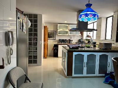 Apartamento de 4 alcobas en venta en Los Rosales Emaus, Bogotá, 300 m² · foto 7 de 20