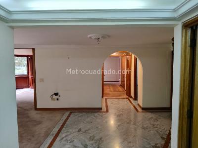 Apartamento de 4 alcobas en venta en El Nogal, Bogotá, 268 m² · foto 2 de 20