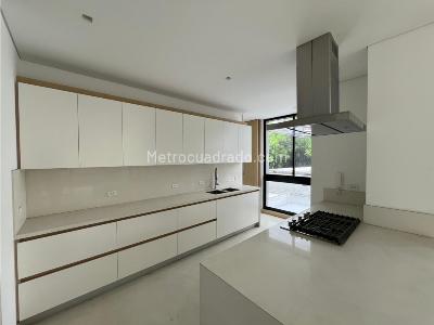 Apartamento de 3 alcobas en venta en Sur, Cali, 257 m² · foto 2 de 20