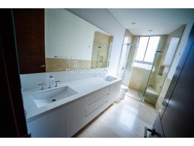 Apartamento de 3 alcobas en venta en Oeste El Aguacatal, Cali, 257 m² · foto 15 de 20