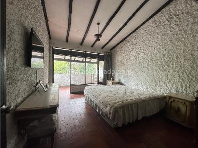 Casa de 5 alcobas en venta en Oeste, Cali, 430 m² · foto 14 de 19