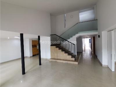 Casa de 4 alcobas en venta en La Flora, Cali, 330 m² · foto 3 de 20