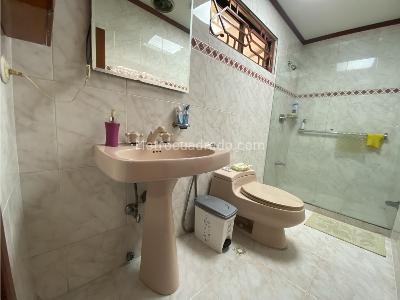 Casa de 4 alcobas en venta en Oeste, Cali, 515 m² · foto 16 de 20