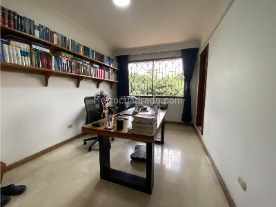 Casa de 4 alcobas en venta en Oeste, Cali, 515 m² · foto 18 de 20